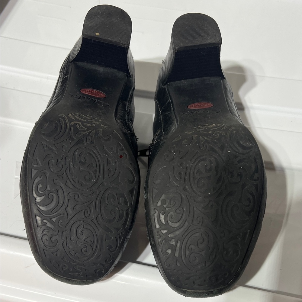 Clarks Black Leather Buckle Heels - Picture 5 of 11